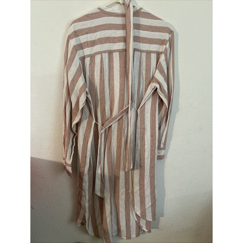 A New Day Women’s Brown Crew Stripped Dress Shirt NWT Medium - Picture 4 of 4